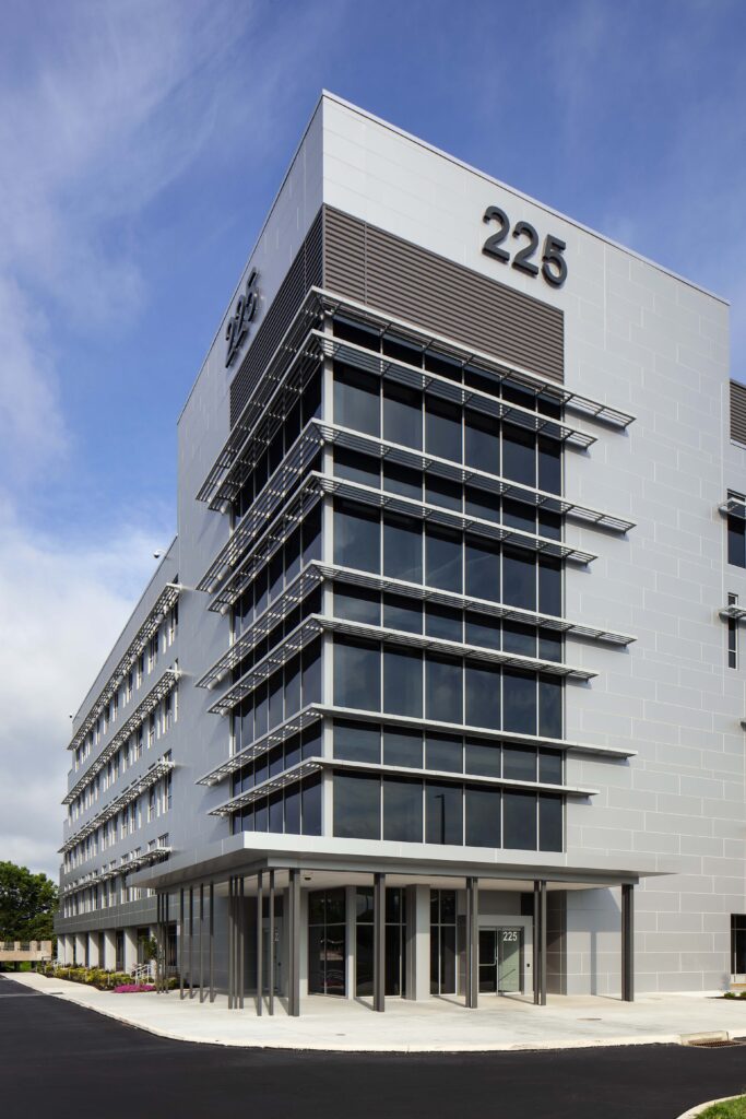 225 Grandview close up of corner with windows
